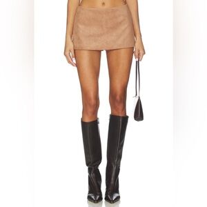 NOELLA FAUX SUEDE SKORT size S